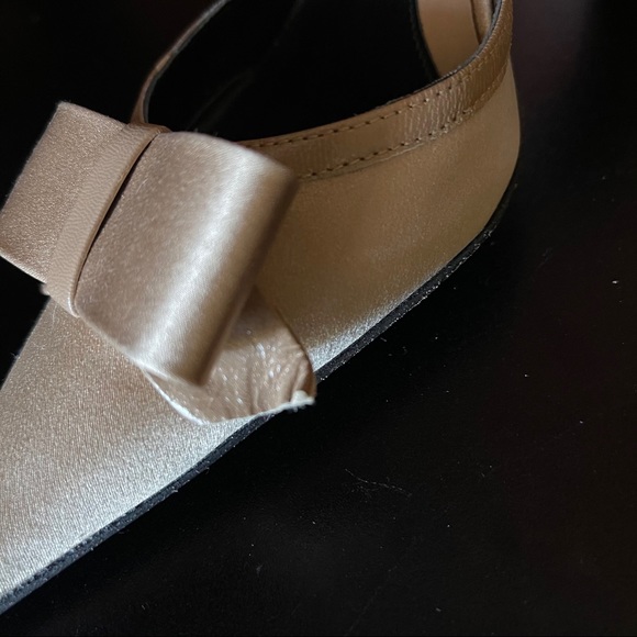 Kenneth Cole made in Italy satin bow pumps - Picture 6 of 8